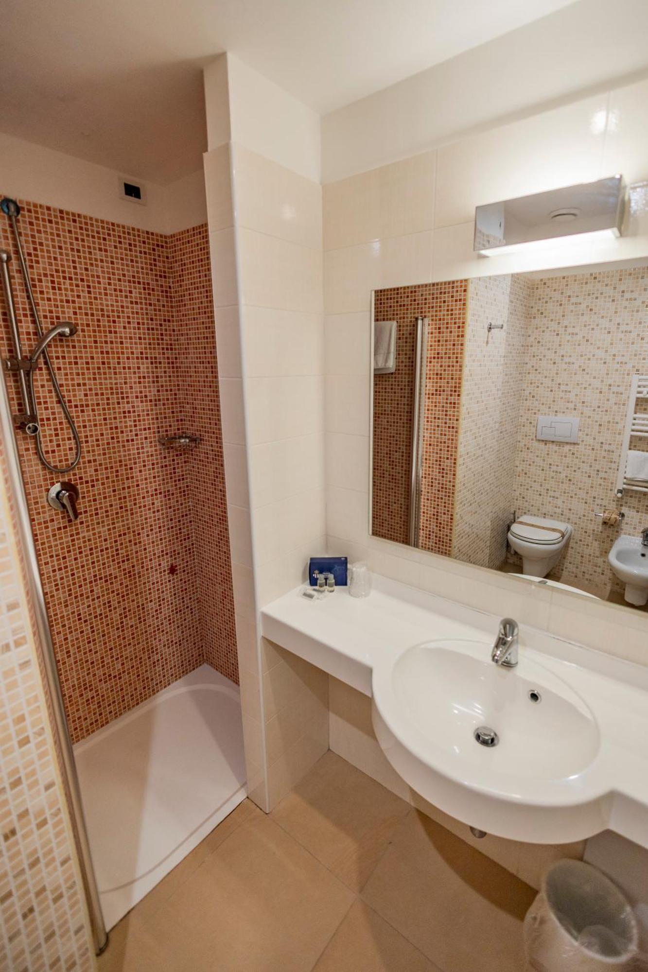 Prince Franklyn Hotel Santa Maria di Castellabate Exteriör bild