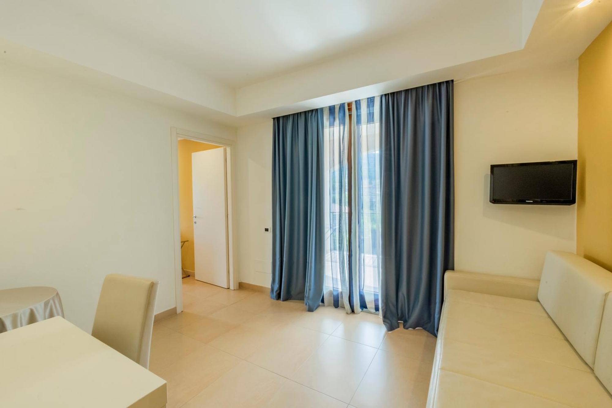 Prince Franklyn Hotel Santa Maria di Castellabate Exteriör bild