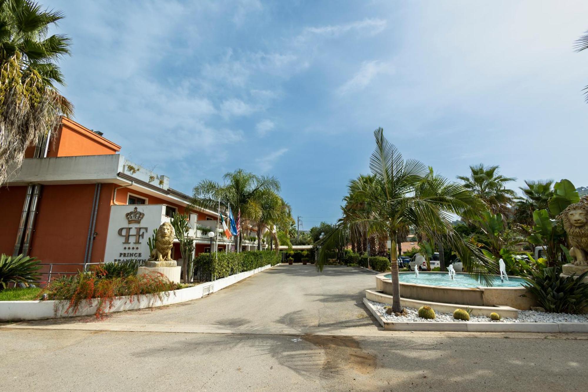 Prince Franklyn Hotel Santa Maria di Castellabate Exteriör bild